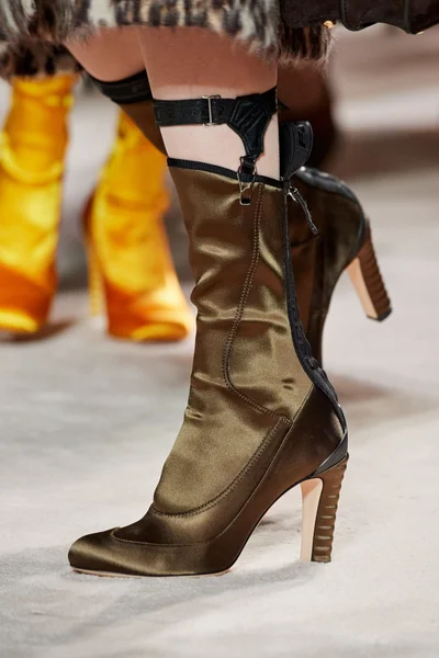 Look 101